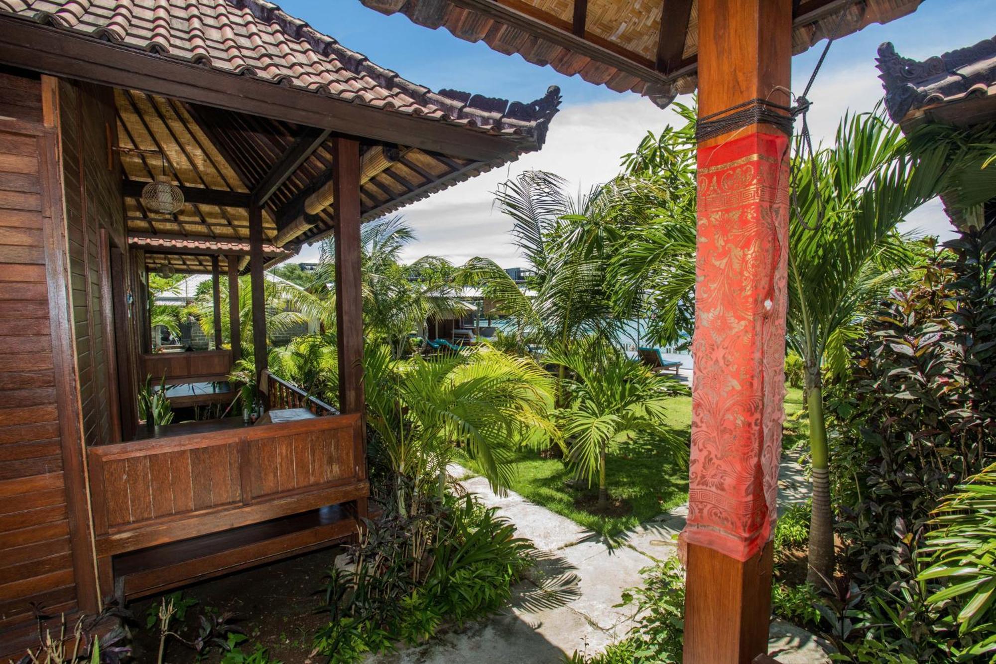 Hotel D'Muncuk Huts Lembongan Esterno foto